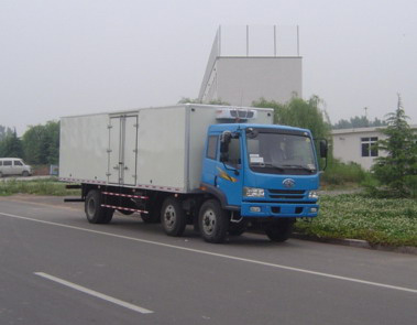 解放小三軸冷藏車(chē)